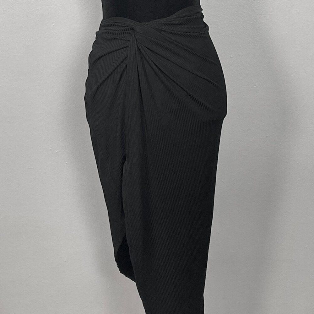 Black High-Waist Stretchy Skirt with Knotted Side Slit